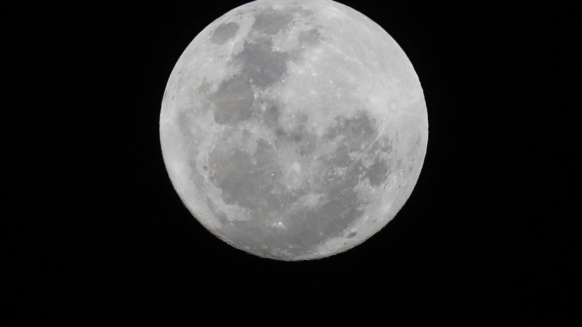 L’Europa pensa alla Luna. Obiettivo una base stabile per l’uomo