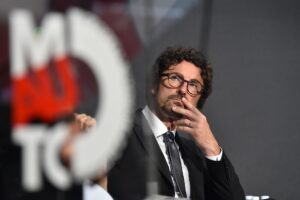 Le carte sull’esperto di Toninelli sbugiardano la versione del M5s
