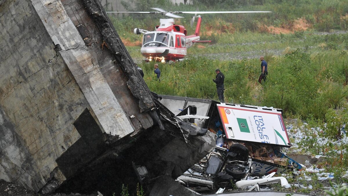 Autostrade chiede ai dipendenti i risarcimenti per i morti del ponte