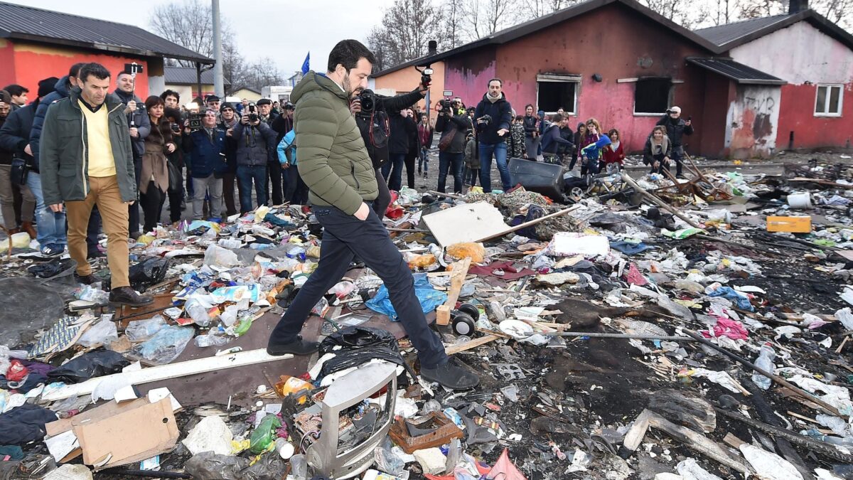 Salvini lancia il censimento dei rom e nei sondaggi la Lega supera il M5s