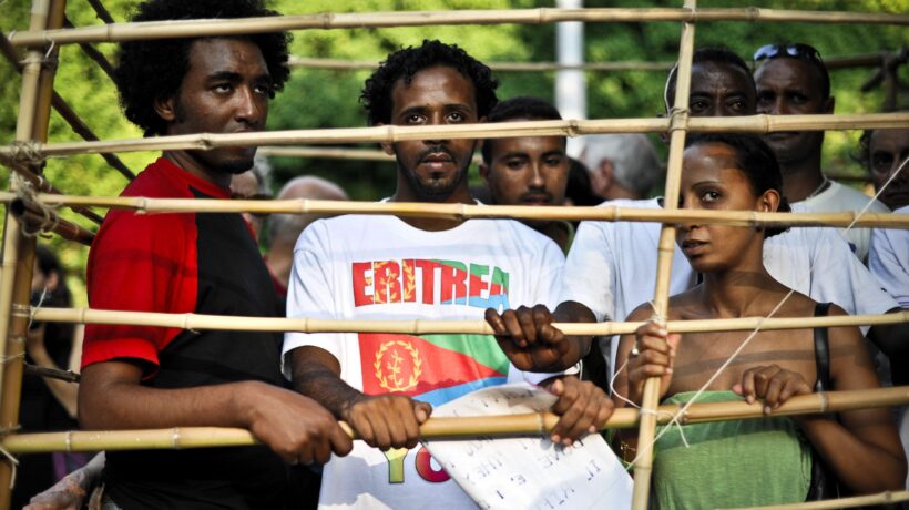 La denuncia degli eritrei: «C’è una rete che spinge i nostri giovani a migrare»