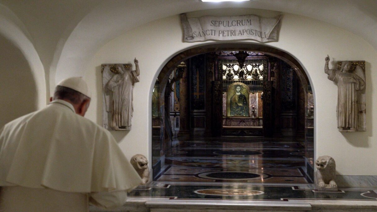 Altro giallo vaticano: i nomi della lobby gay