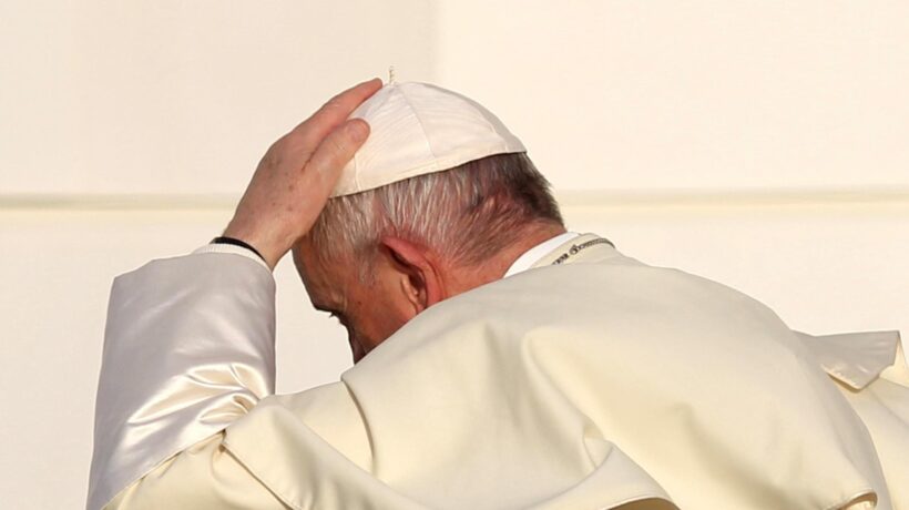Il caso di abusi che imbarazza l’arcivescovo di Milano ora è sulla scrivania del Papa