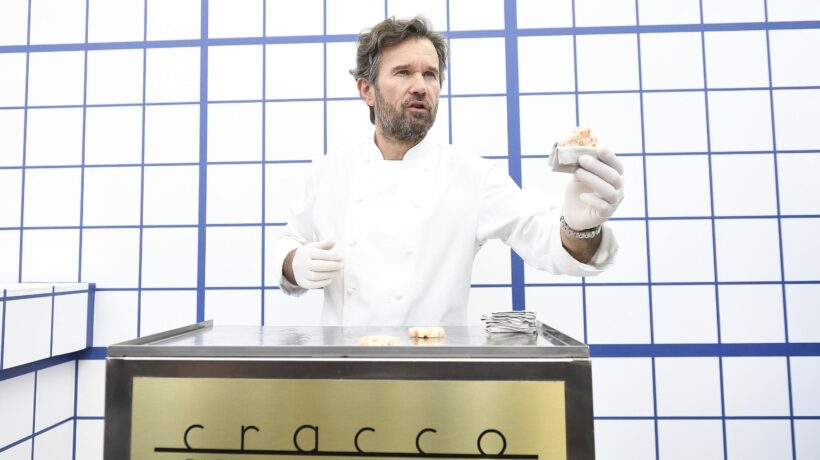 Non si può neppure dire: «Sii uomo!» Cracco sotto schiaffo