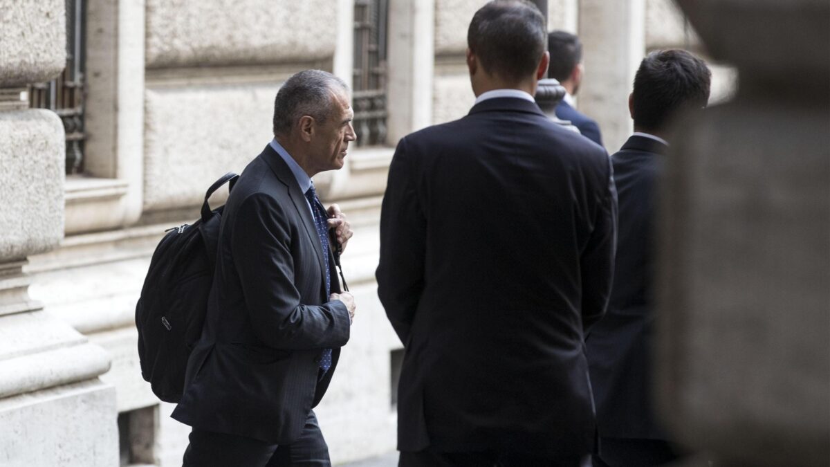 Triste storia di un premier ridotto a fare
 la ruota di scorta