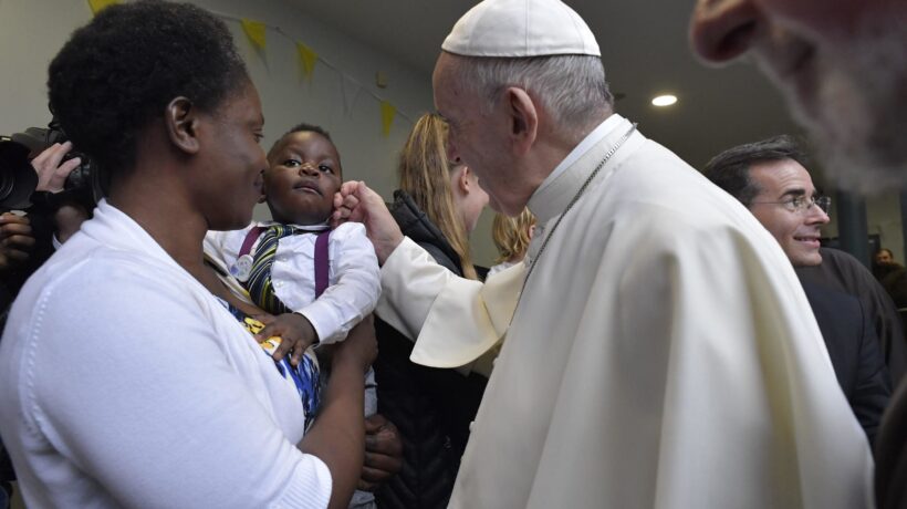 Il Papa in Irlanda: «Sulla pedofilia abbiamo fallito»