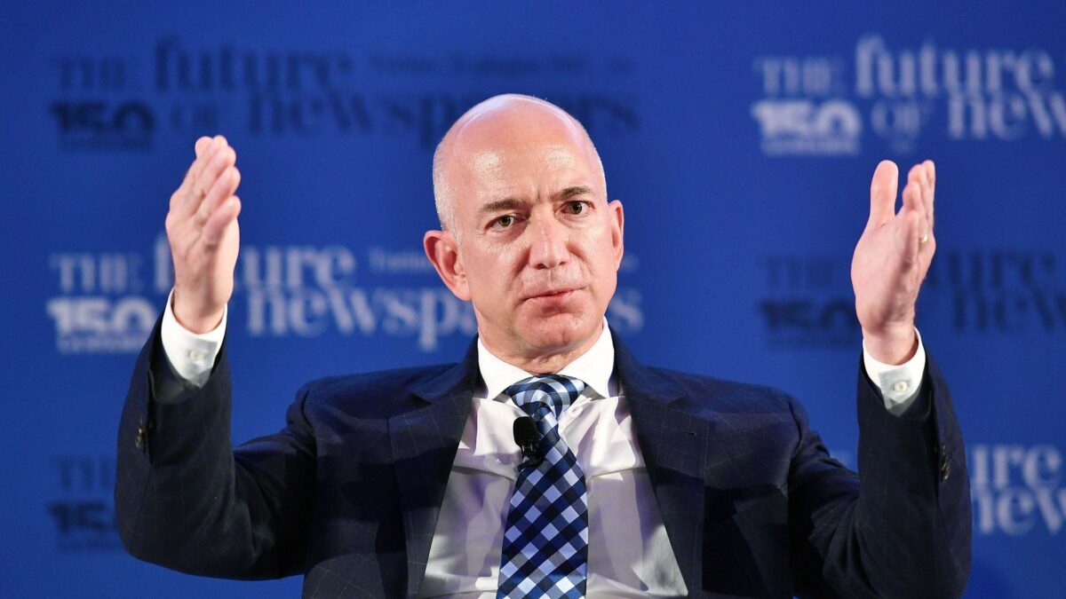 Ospedali Amazon. Bezos mette le mani sui dati sanitari dei suoi dipendenti