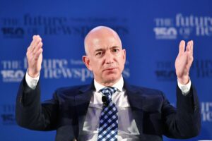 Ospedali Amazon. Bezos mette le mani sui dati sanitari dei suoi dipendenti