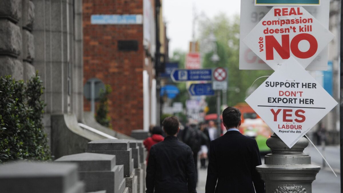 Irlanda divisa sull’aborto. Appello della Chiesa: «Cattolici, votate la vita»