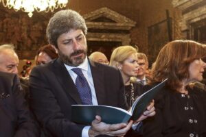 Scusi, signor Roberto Fico, che fine ha fatto l’abolizione del vitalizio?