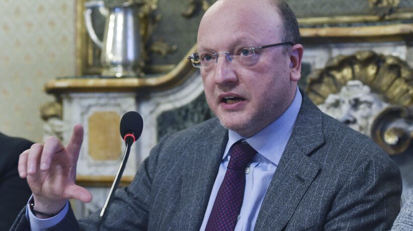 Boccia si inventa i girotondi di Confindustria
