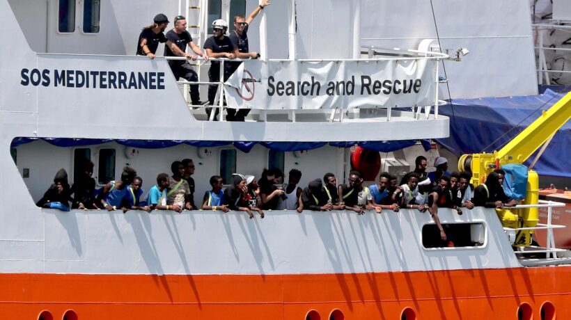 Aquarius sequestrata: «Ha scaricato illegalmente nei porti materiale infetto»