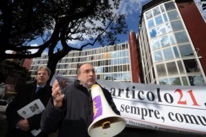Bavaglio Agcom: ecco la vera puttanata sulla stampa