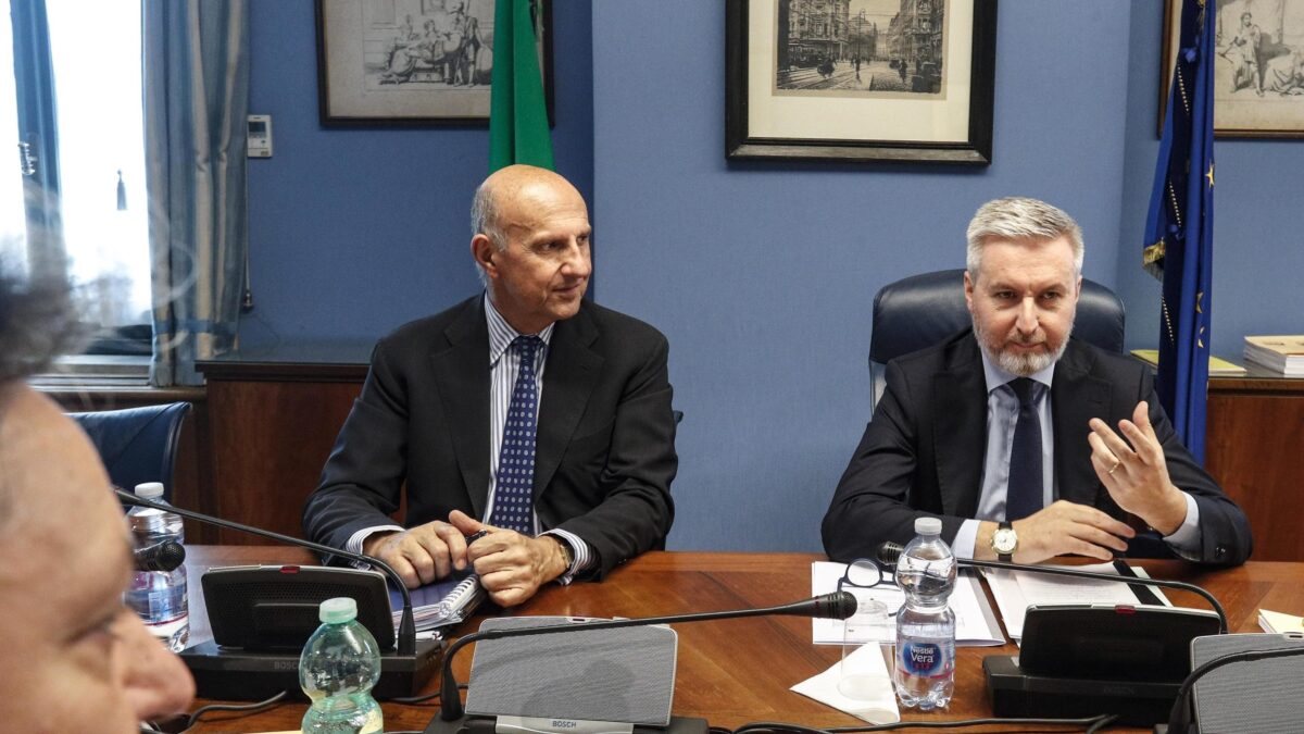 I pm indagano sulle critiche on line: «Attentato alla libertà di Mattarella»