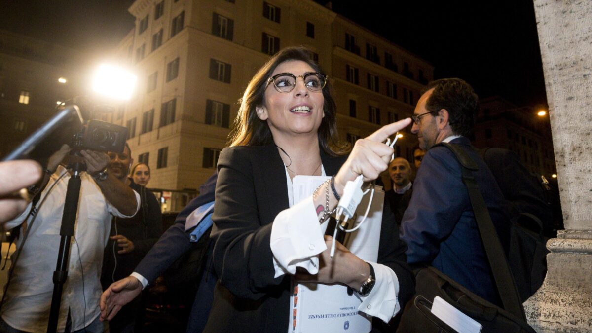 Laura Castelli, l’aspirante Maria Elena Boschi dei grillini