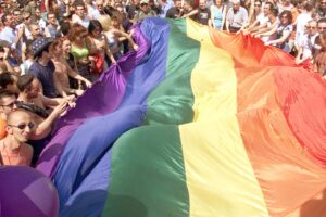Dialogo con gruppi gay nel santuario. I fedeli raccolgono firme di protesta