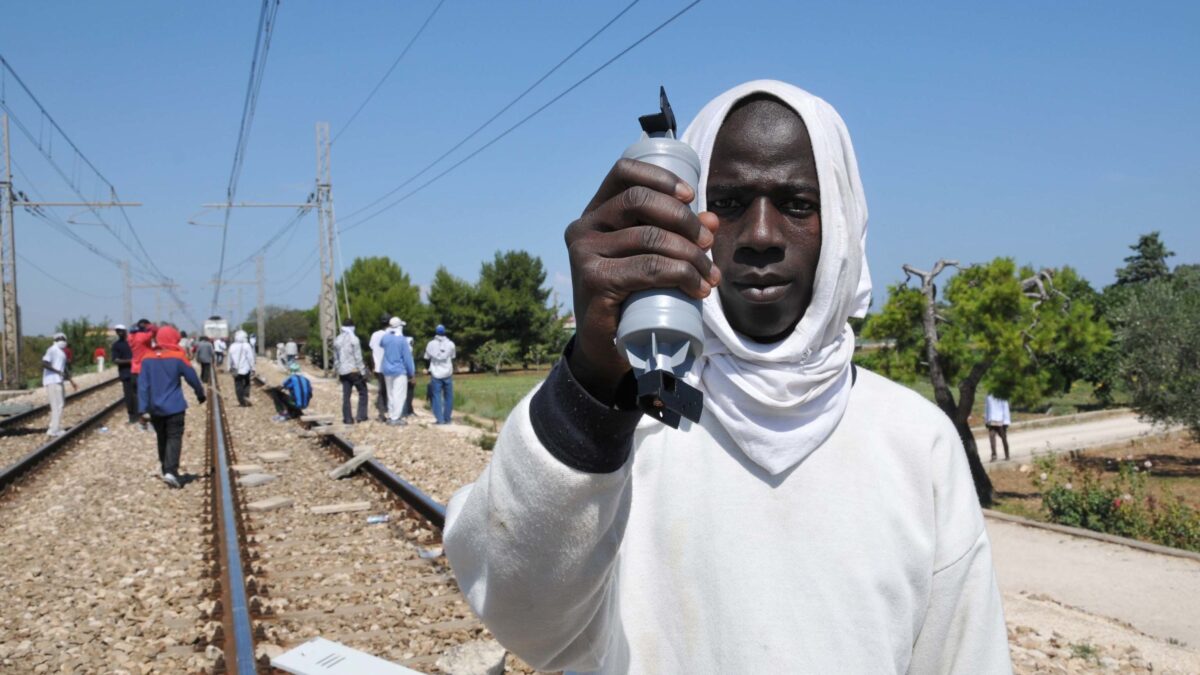 Stuprata dal branco nel centro accoglienza