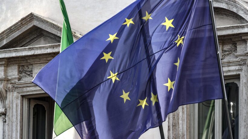 Il manuale che spiega agli insegnanti come creare i «bambini europei»