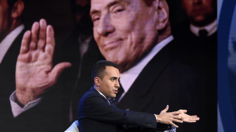 Salvini fa il leader e apre ai grillini, ma Berlusconi li insulta. Di Maio non si sposta: «Mai con Forza Italia»