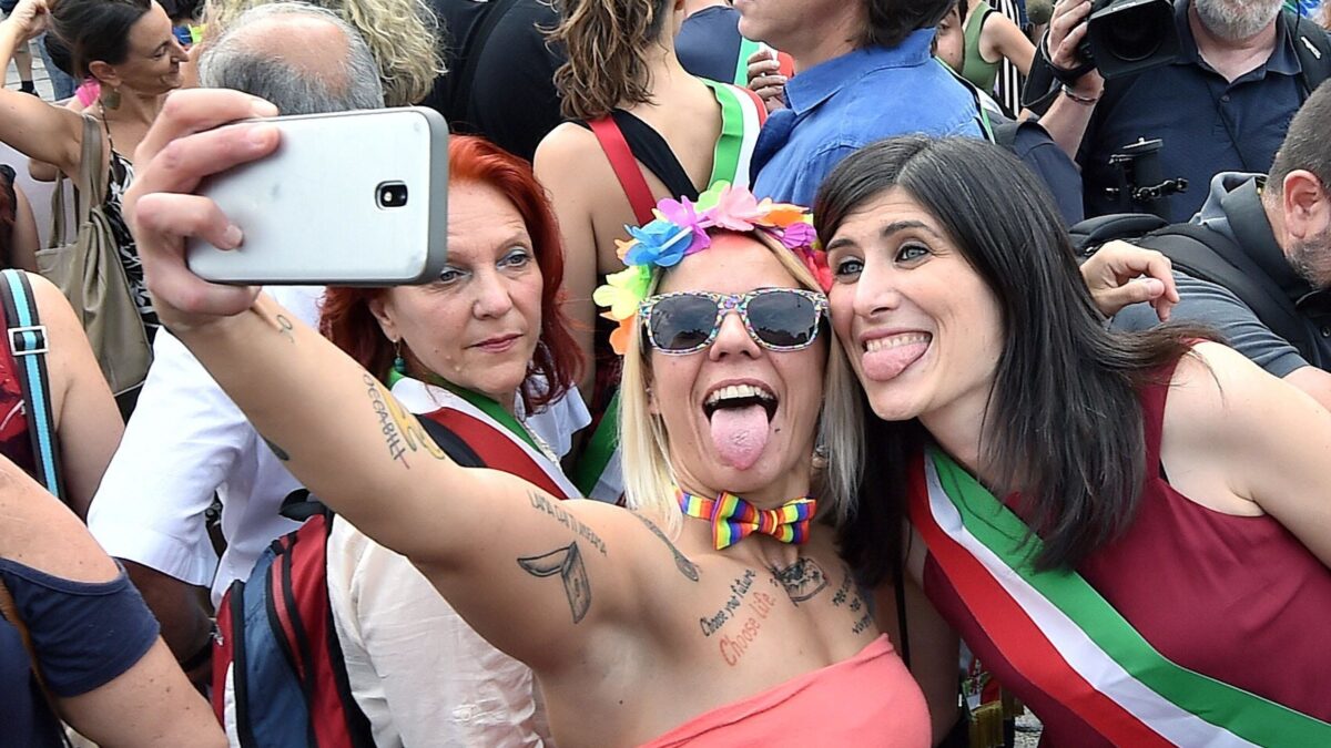 L’inciucio Pd-5 stelle sulla pelle dei bambini