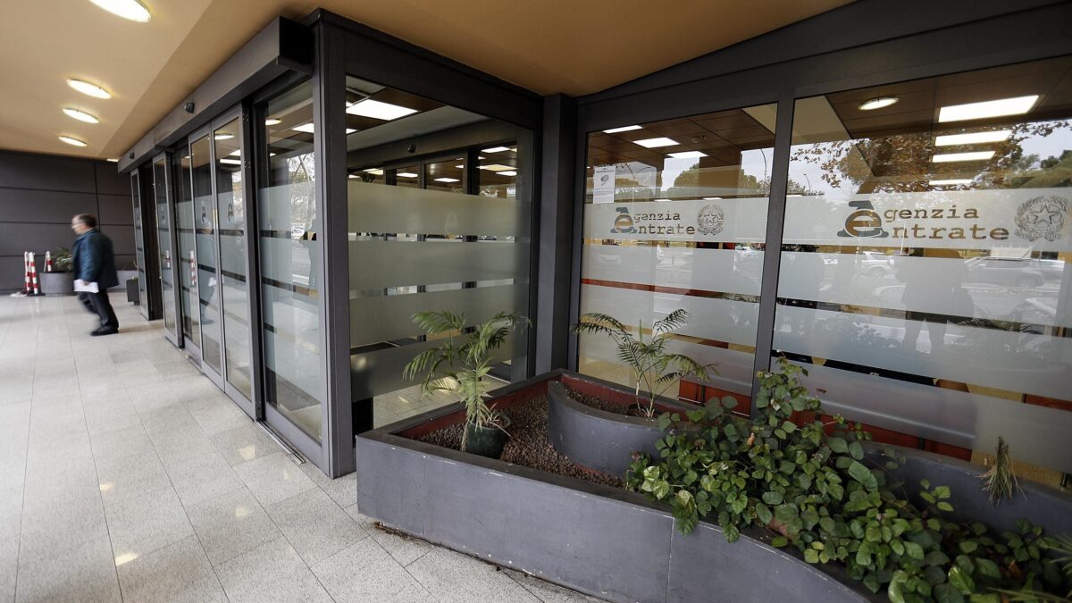 L’Agenzia delle entrate vessa i piccoli e recupera meno del 3% delle somme