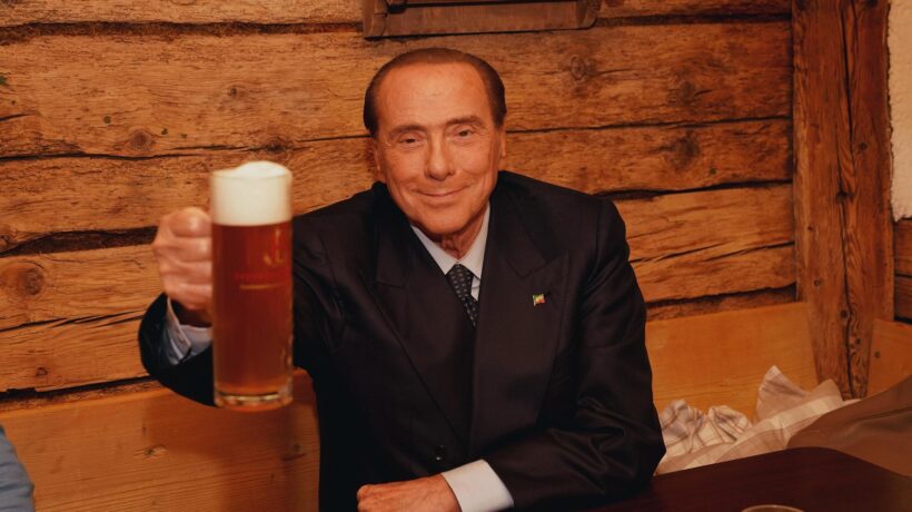Berlusconi riapre il forno del Pd. Ma a bruciare è il centrodestra