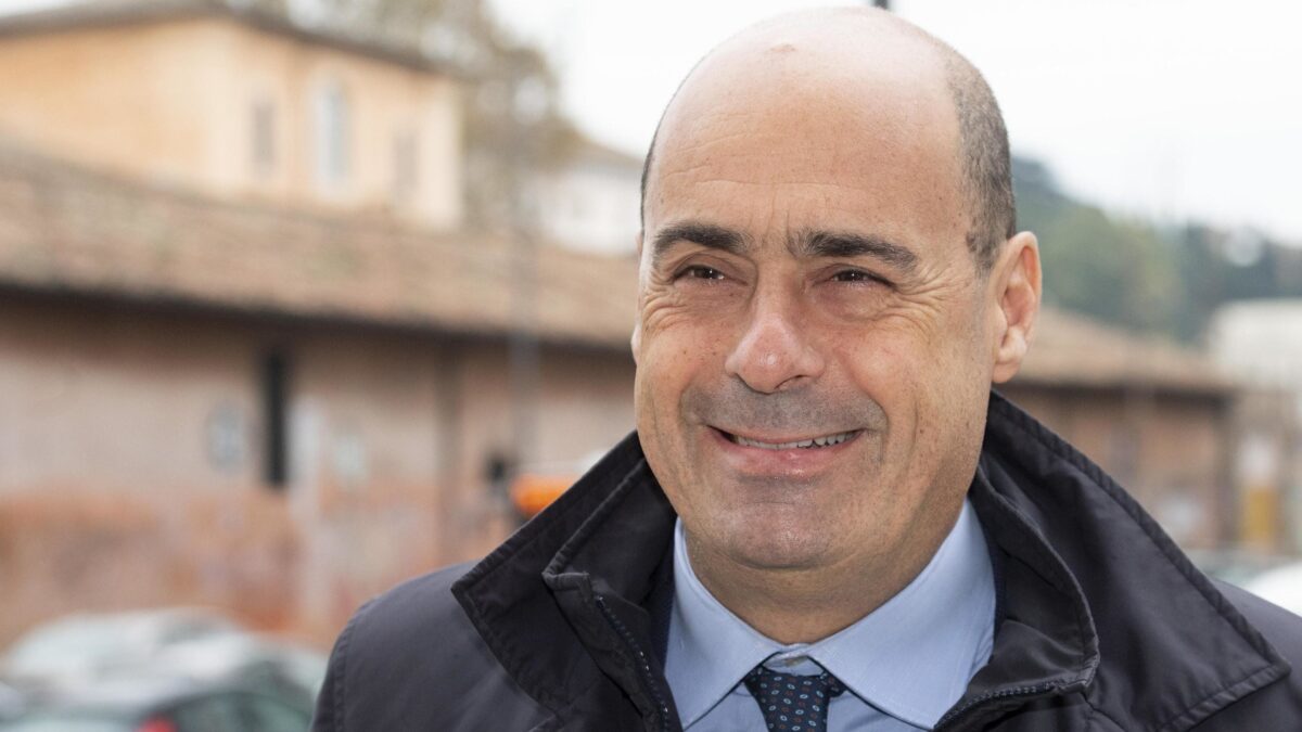 L’assistente di Zingaretti urla, però non dà botte