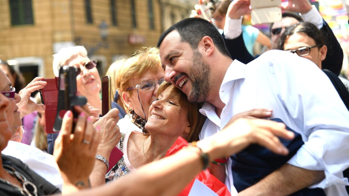 Chi sta tra la gente fa impazzire il Palazzo