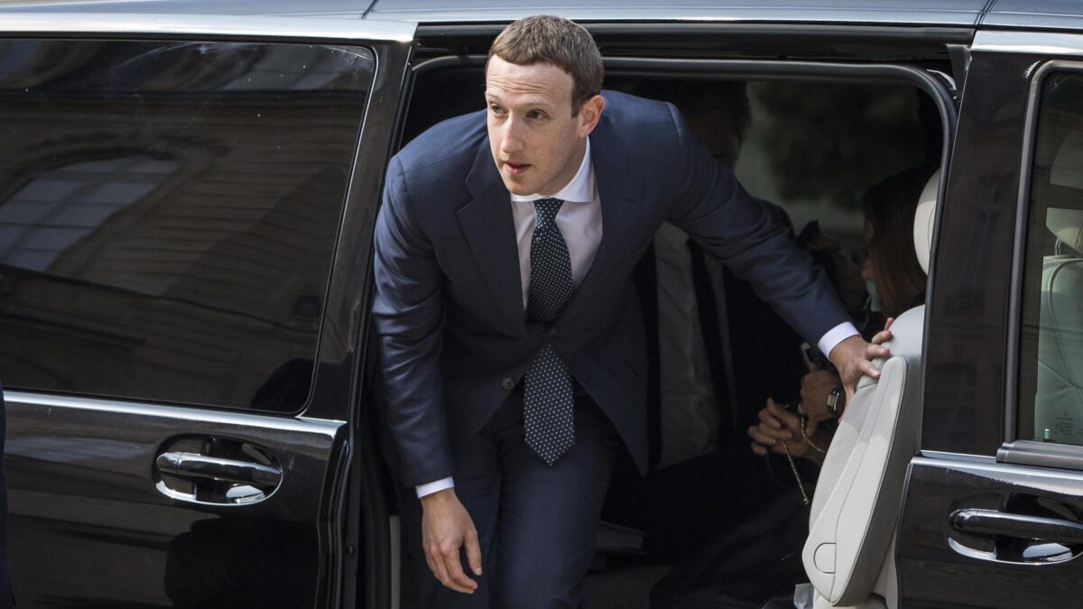 I siti cattolici bloccati da Facebook per Zuckerberg sono soltanto errori