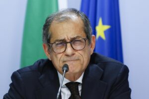 Tria usa la sponda con gli Stati Uniti per spuntare le armi di Juncker