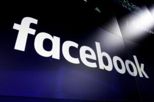 Scoperta l’acqua calda: Facebook vende dati