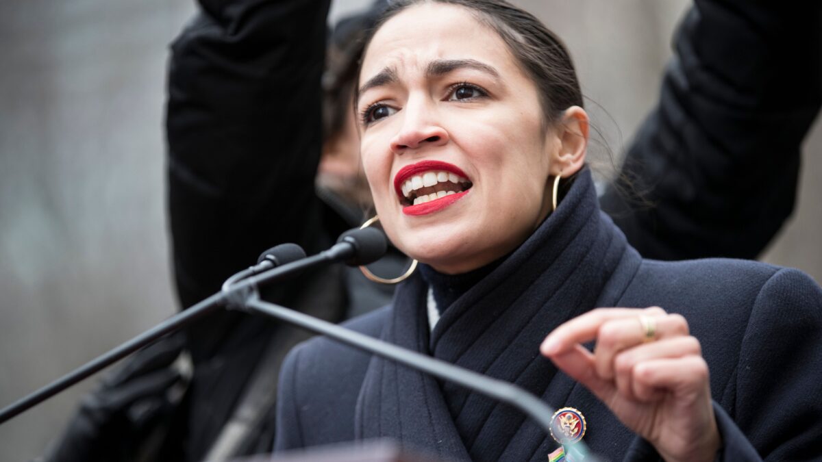 L’eroina del Bronx è così liberal che fa le liste di proscrizione