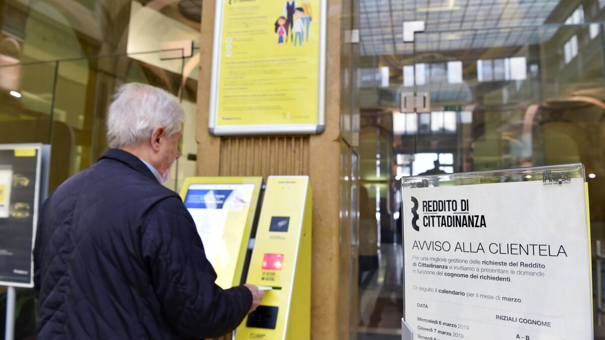 Il reddito è partito senza intoppi. Però i vescovi bastonano la norma