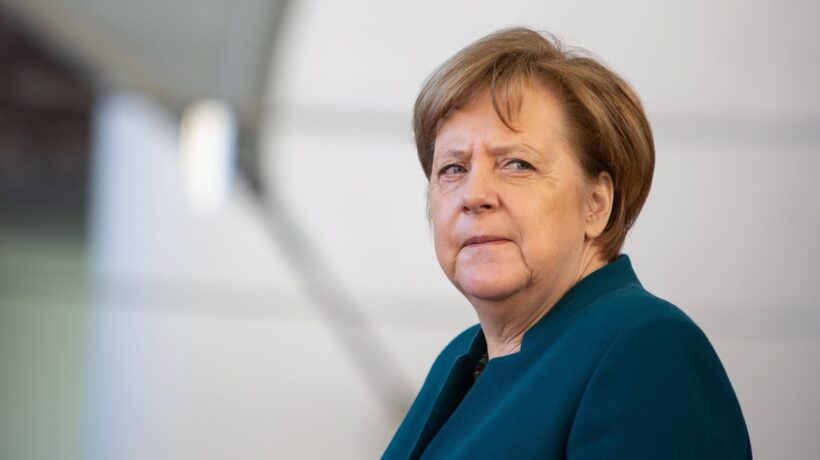 «Limes», pazza idea: «L’Italia minacci di restare nell’euro»