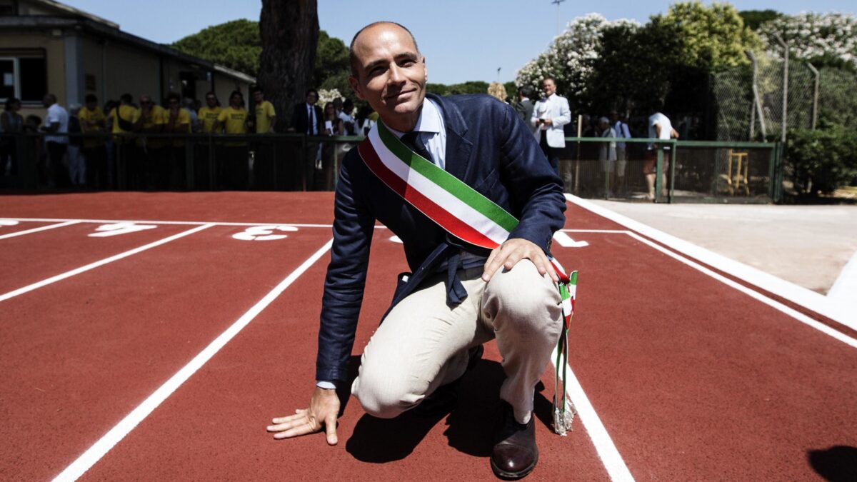 Indagato Frongia, il fedelissimo della Raggi