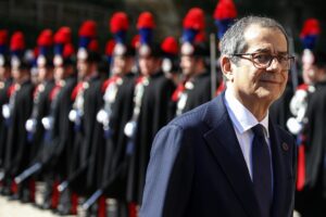 Sull’economia basta cincischiare. Serve subito lo choc fiscale
