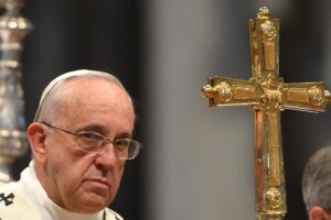 Sul Forum Francesco cita Parolin. Ma per i media diventa un attacco