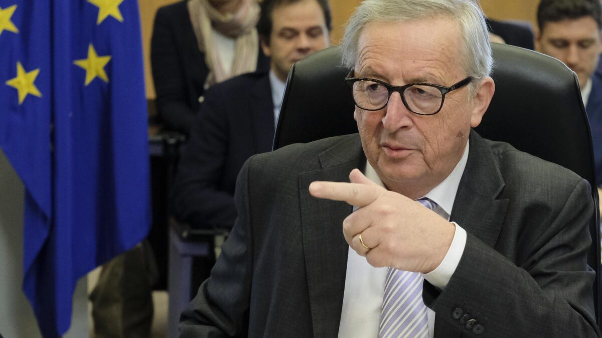 Chi urla «l’autonomia disgregherà l’Italia» è lo stesso che spinge per svenderci all’Ue