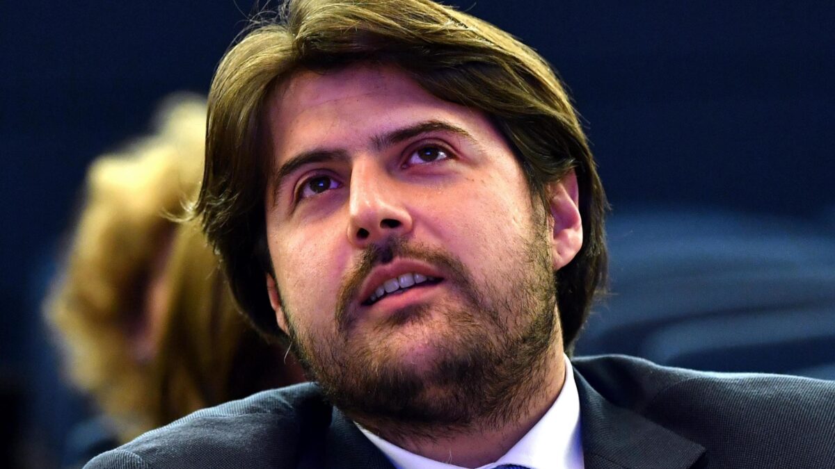 Buffagni, il grillino che non c’entra interviene a gamba tesa sulle nomine