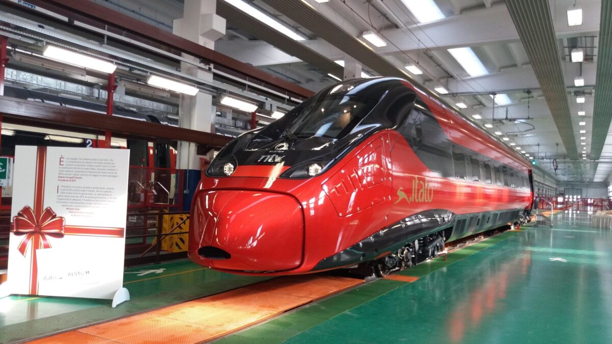 Italo attacca il gestore delle rotaie: ci tiene fermi 10 treni