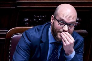 Fontana conferma il patrocinio a Verona. Panico tra i filo gay