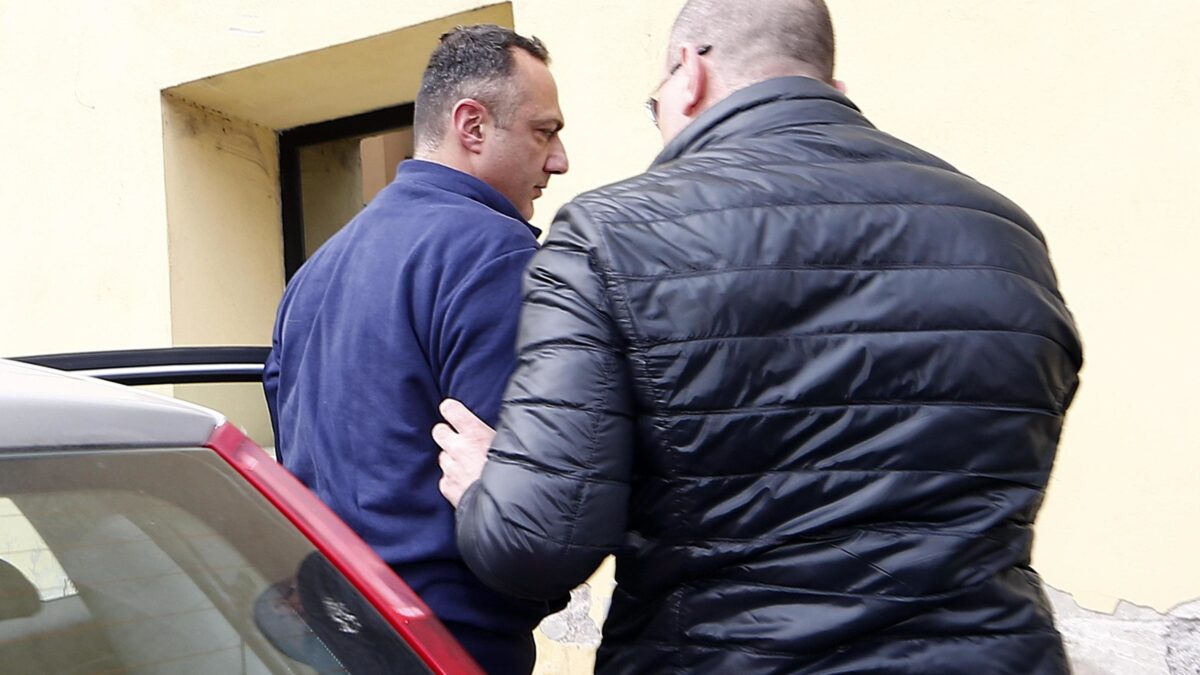 M5s nei guai a Roma: «Mister legalità» in cella per mazzette sul nuovo stadio