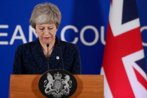Terza sberla alla May. La Camera boccia ancora la sua Brexit