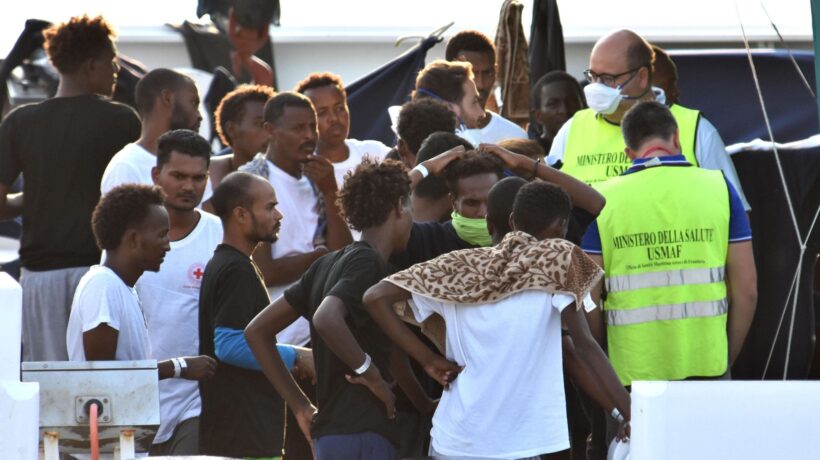 L’Ue ci frega ancora e dice a Berlino che può rimandarci chi è sbarcato qui