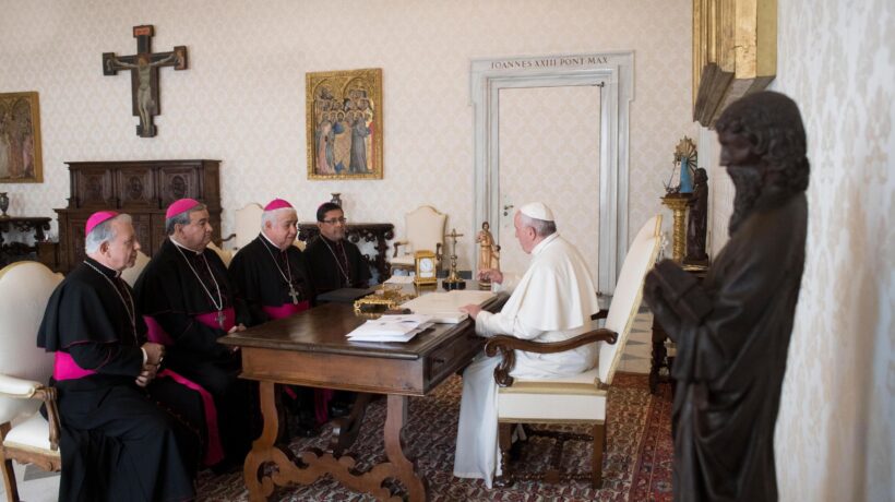«Cara Chiesa, smetti di essere gay friendly. E diventa sovranista»