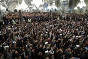 In fiera l’imam insegna a picchiare le donne