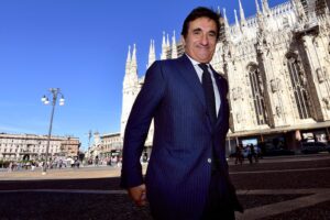Ogni giorno Cairo si sveglia e taglia 300.000 euro al «Corriere»