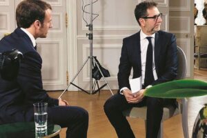 Fazio fa il maggiordomo di Macron per imporre l’asse Colle-Eliseo