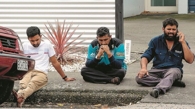 «A morte gli invasori». Uccisi 49 musulmani alla preghiera del venerdì