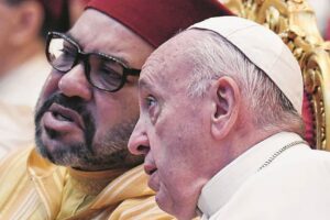 Il Pontefice tiepido con le famiglie. Però incontrerà gli attivisti Lgbt